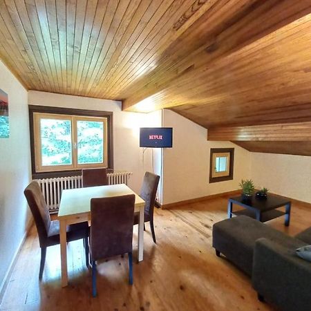 Logement Mansarde Dans Maison Avec Jardin En Bord De Piste, Vue Montagne Les Houches Eksteriør billede