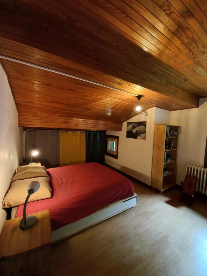 Logement Mansarde Dans Maison Avec Jardin En Bord De Piste, Vue Montagne Les Houches Eksteriør billede